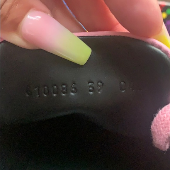 Gucci GG Monogram Psychedelic Ace Limited Sneakers - Picture 12 of 13